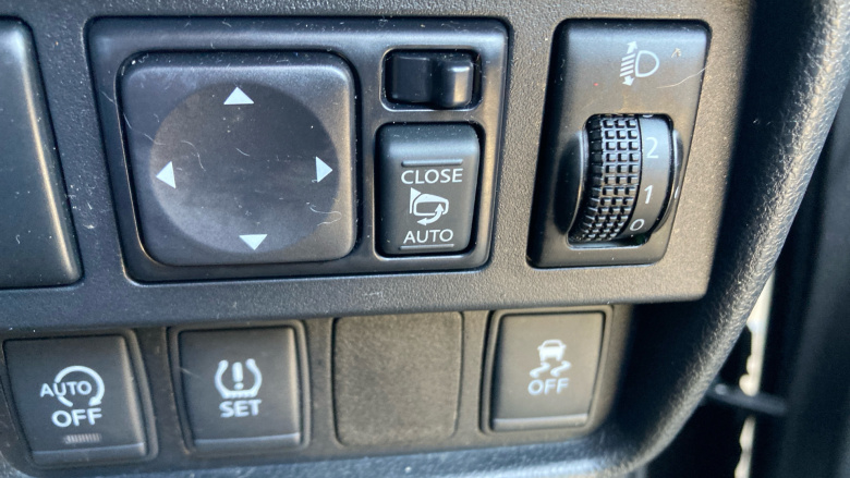 Nissan Juke 1.5 dCi N-Connecta 5dr Diesel Hatchback